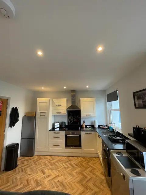 Superb 2 Bedroom Sea View Flat Scarborough Exterior photo